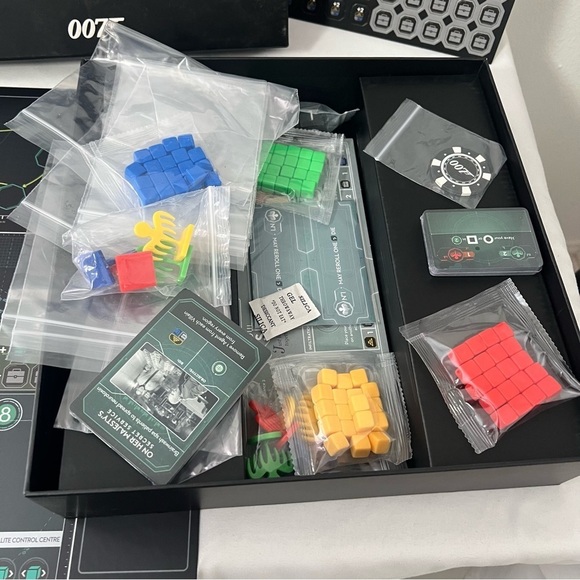 Spectre 007 JAMES BOND Board Game Strategy Challenging New In Box 2-4 Players - Picture 5 of 11